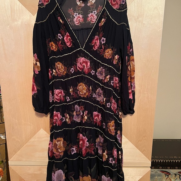 Farm Rio
Floral
Maxi - Picture 2 of 4